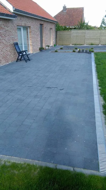 Oprit in bestrating door Lumen bv