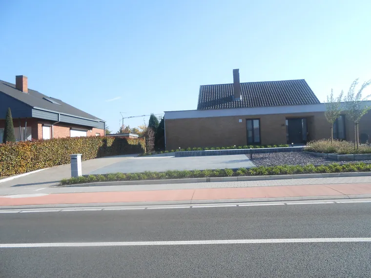 Oprit in bestrating door Lumen bv